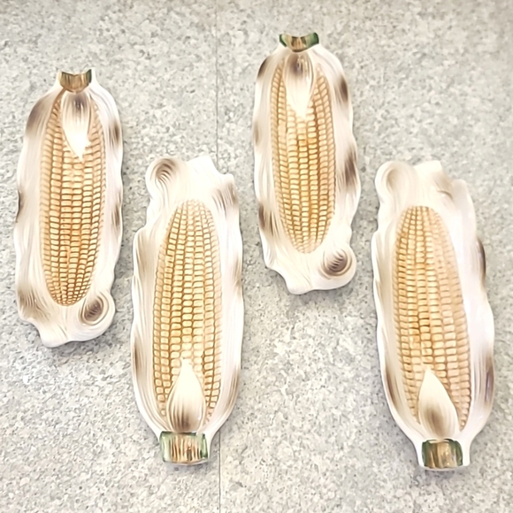Set Of 4 Corn Shaped Ceramic Serving Dishes - Picture 3 of 5